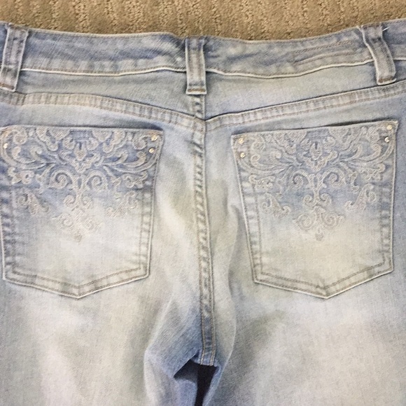 WHBM jeans - Picture 4 of 5